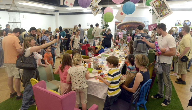 Богат програм на чак 60 локација!